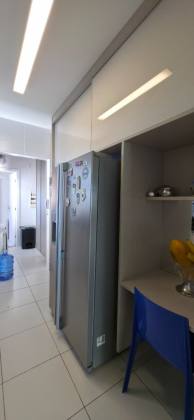 VENDO APARTAMENTO DE LUXO COM 3 SUÍTES. Exclusividade, sofisticação e vista mar no Caminho das Árvores.