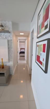 VENDO APARTAMENTO DE LUXO COM 3 SUÍTES. Exclusividade, sofisticação e vista mar no Caminho das Árvores.