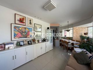 Apartamento à Venda - 2/4 com suite e garagem
