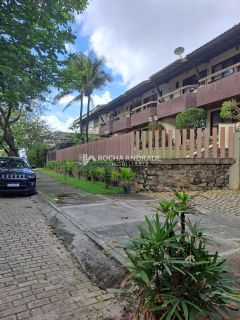 Casa de Condomínio Para Vender com 2 suítes com dependência no bairro Jaguaribe em Salvador