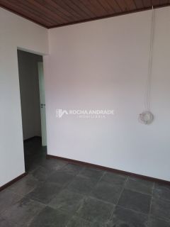 Casa de Condomínio Para Vender com 2 suítes com dependência no bairro Jaguaribe em Salvador