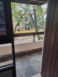 Casa de Condomínio Para Vender com 2 suítes com dependência no bairro Jaguaribe em Salvador