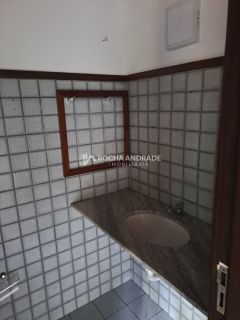 Casa de Condomínio Para Vender com 2 suítes com dependência no bairro Jaguaribe em Salvador