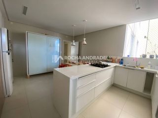 Apartamento Para Vender com 4 quartos 1 suíte no bairro Campo Grande em Salvador