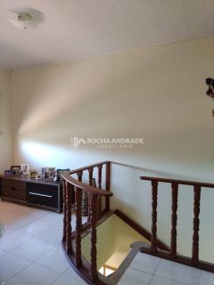 Casa térrea,com andar superior de 3/4 suíte,no condomínio recanto de Abrantes