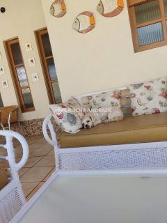 Casa térrea,com andar superior de 3/4 suíte,no condomínio recanto de Abrantes