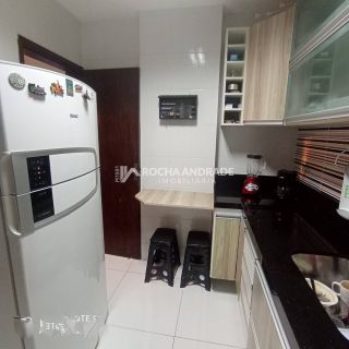 Apartamento Para Vender Mobiliado com 3 quartos,1 suíte, Vaga de garagem no bairro Costa Azul em Salvador