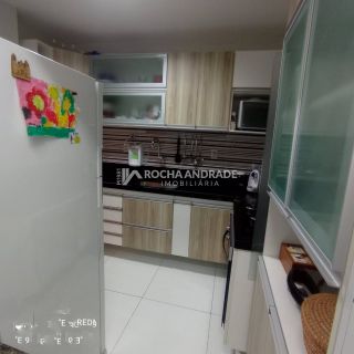 Apartamento Para Vender Mobiliado com 3 quartos,1 suíte, Vaga de garagem no bairro Costa Azul em Salvador