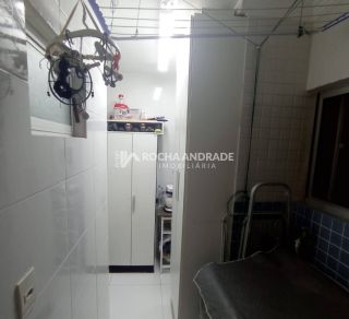 Apartamento Para Vender Mobiliado com 3 quartos,1 suíte, Vaga de garagem no bairro Costa Azul em Salvador