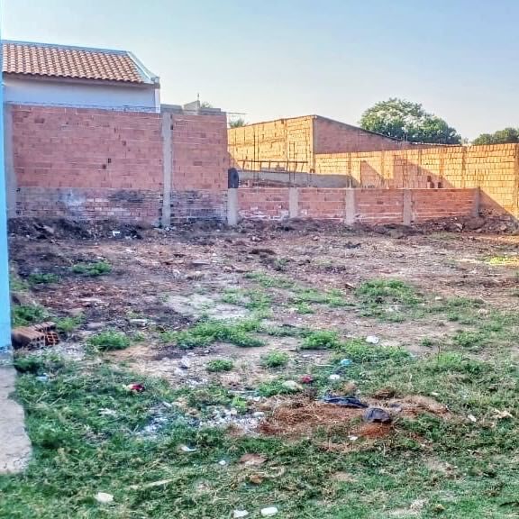 Terreno à venda no bairro Jardim Nova Rio Claro em Rio Claro/SP