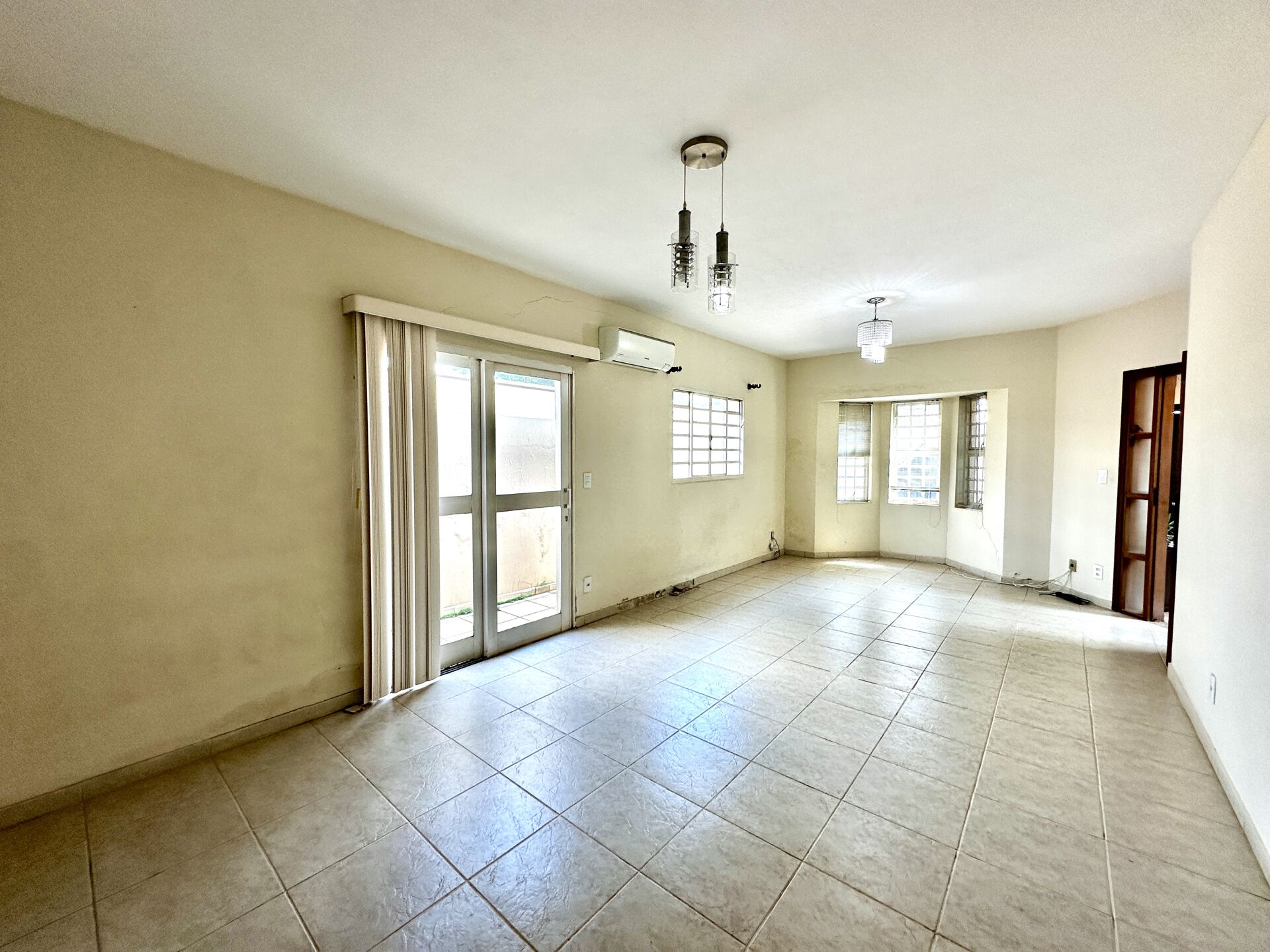 Casa à venda no bairro Jardim Itapuã em Rio Claro/SP
