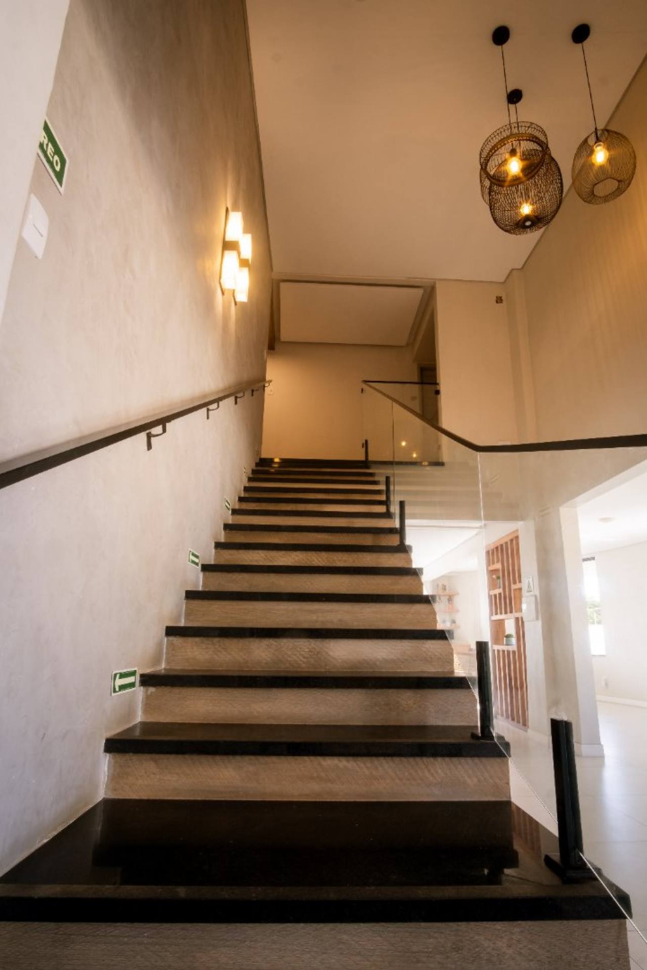 Apartamento Para Vender com 1 quartos 1 suítes no bairro centro em Cuiabá