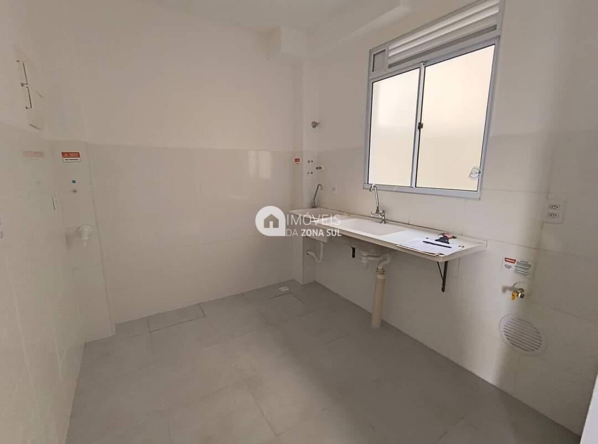 Apartamento para Vender com 2 quartos 1 banheiro no bairro Restinga em Porto Alegre/RS