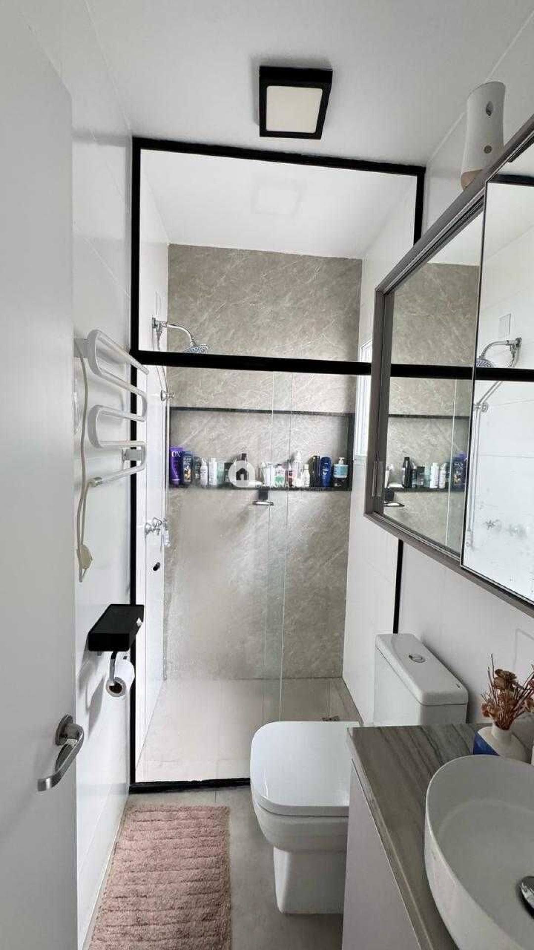 Casa para Vender com 2 vagas de garagem com 3 quartos 2 banheiros 1 suíte no bairro Hípica em Porto Alegre/RS