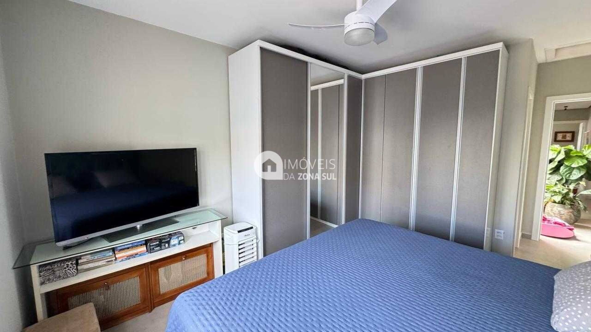Casa para Vender com 2 vagas de garagem com 3 quartos 2 banheiros 1 suíte no bairro Hípica em Porto Alegre/RS