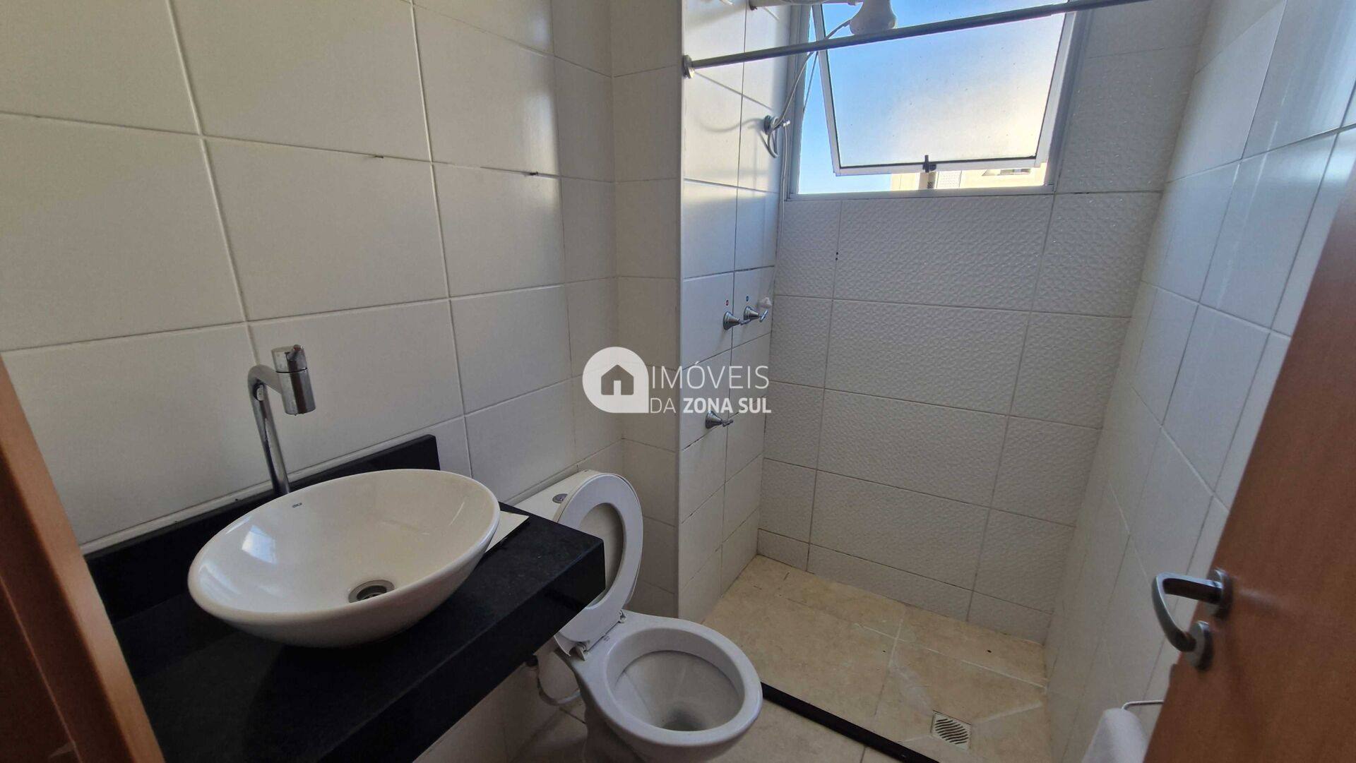 Apartamento para Vender com 1 vaga de garagem com 2 quartos 1 banheiro no bairro Vila Nova em Porto Alegre/RS
