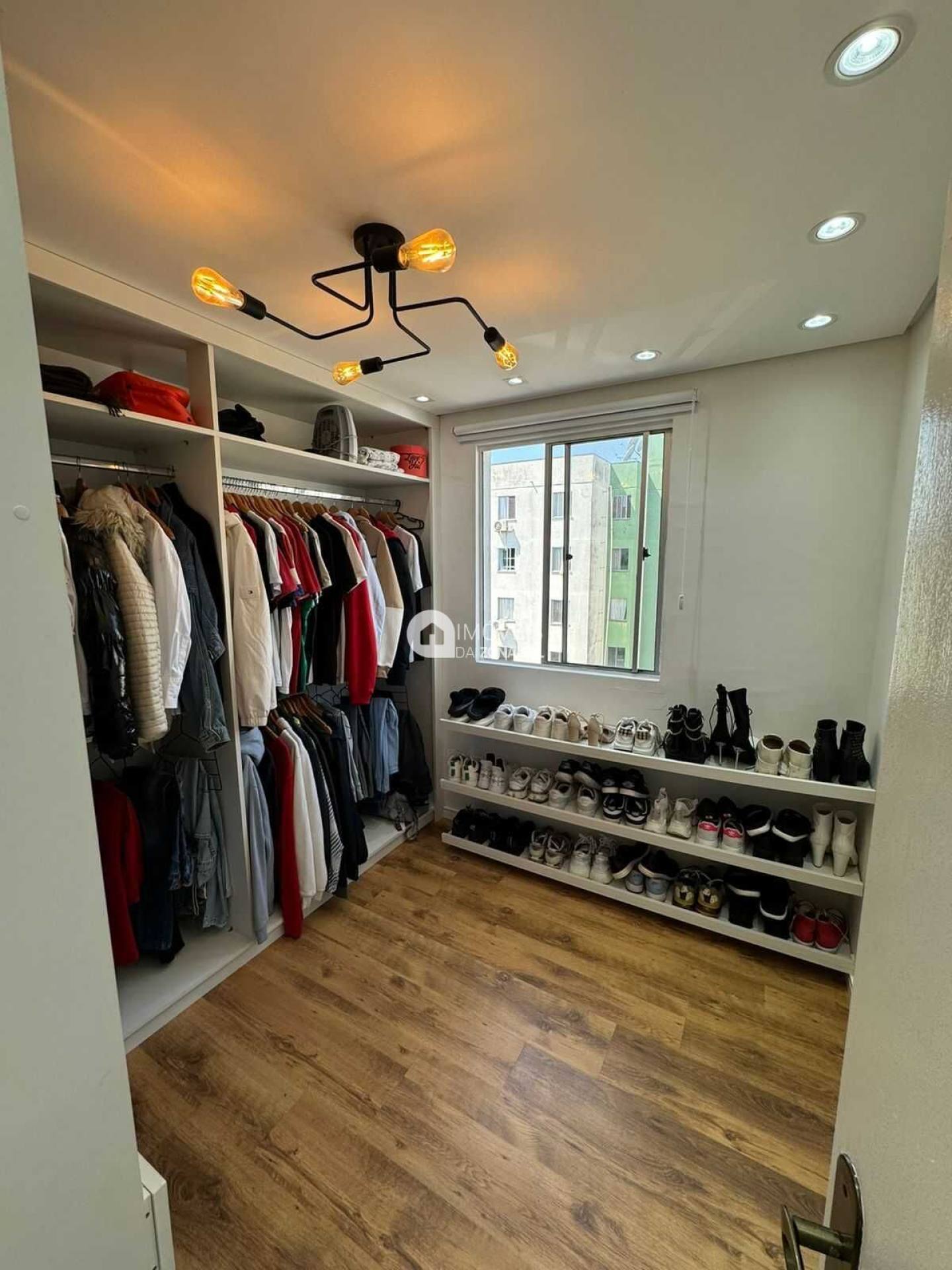 Apartamento para Vender com 1 vaga de garagem com 2 quartos 1 banheiro no bairro Restinga em Porto Alegre/RS
