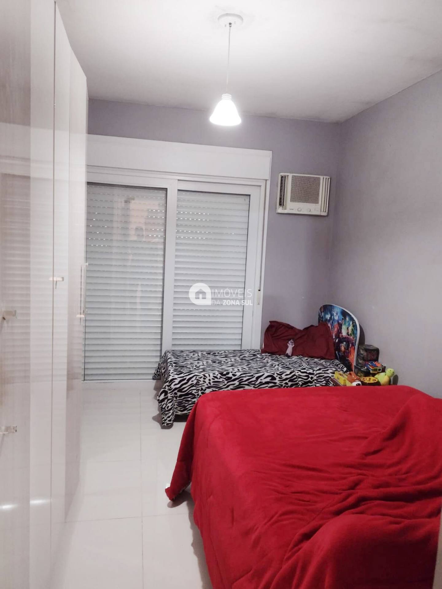 Casa para Vender com 2 vagas de garagem com 2 quartos 2 banheiros 1 suíte no bairro Hípica em Porto Alegre/RS