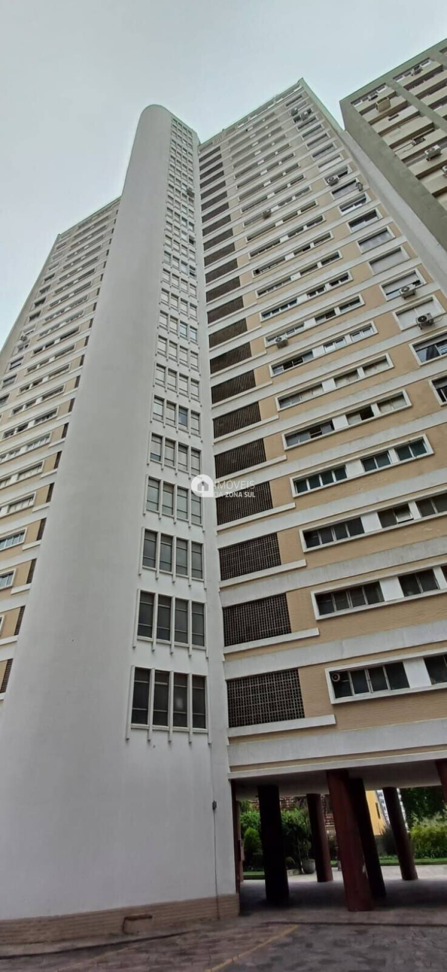 Apartamento para Vender com 1 vaga de garagem com 4 quartos 3 banheiros no bairro Centro Histórico em Porto Alegre/RS