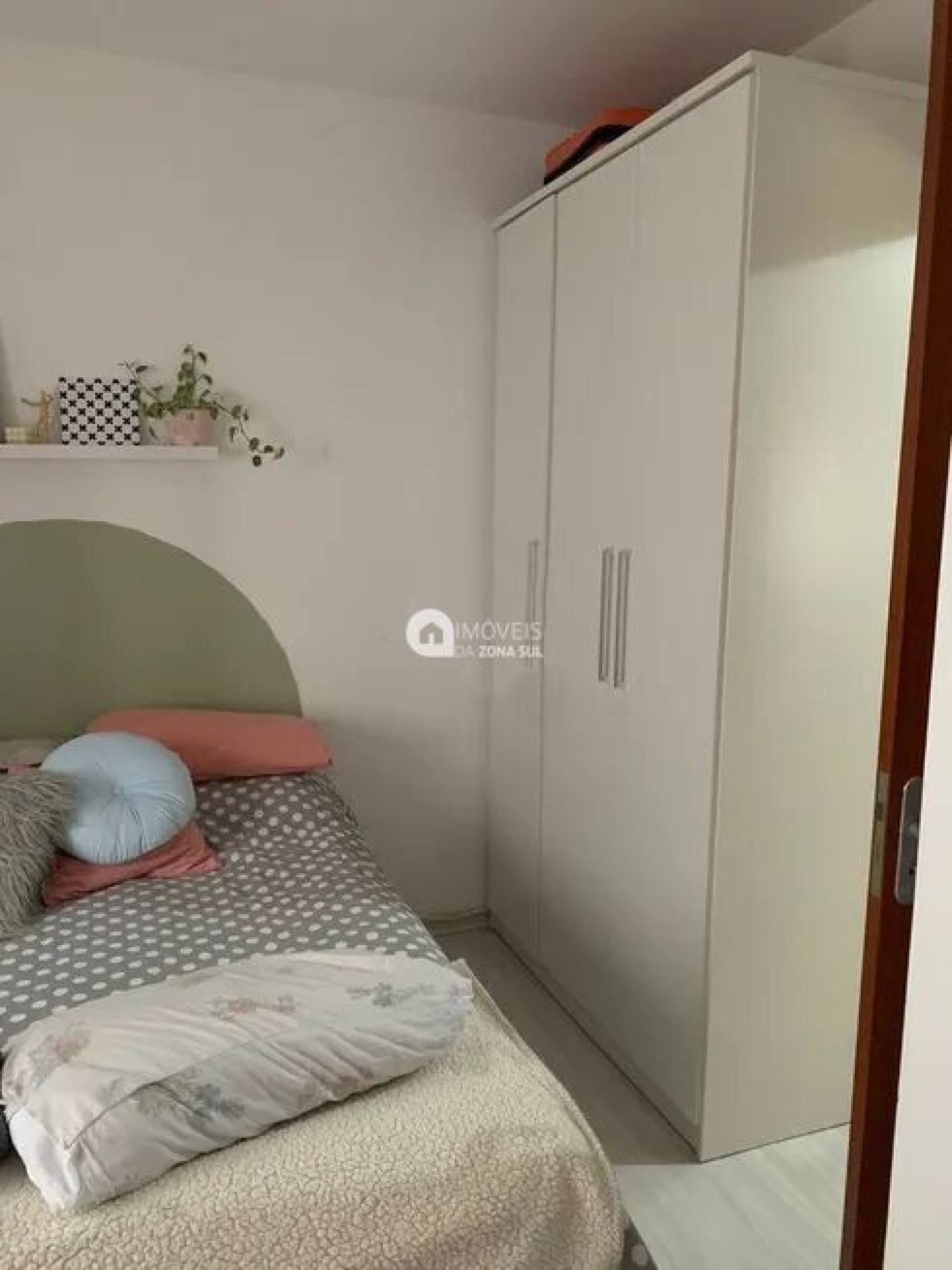 Apartamento para Vender com 1 vaga de garagem com 2 quartos 1 banheiro no bairro Menino Deus em Porto Alegre/RS