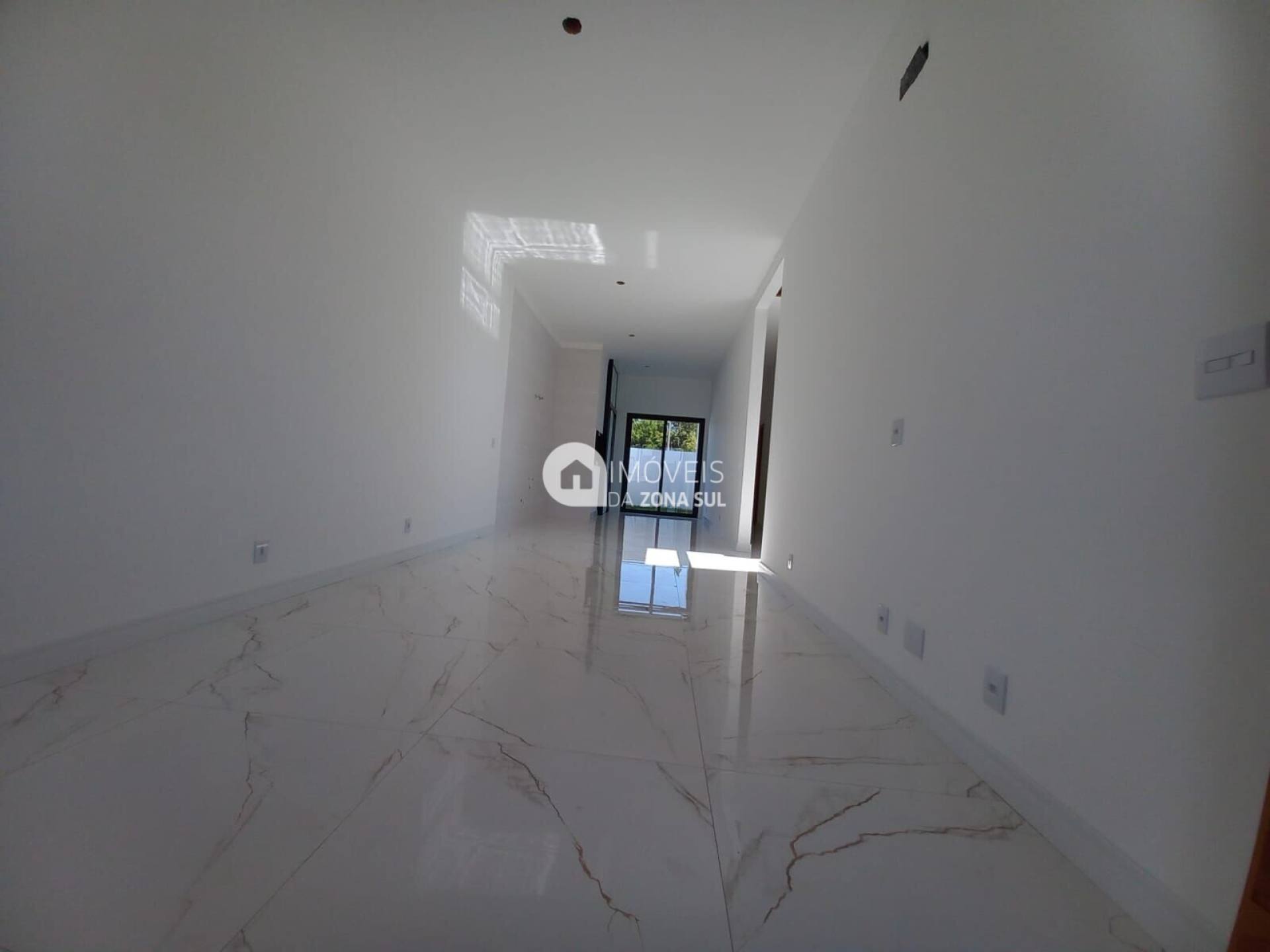Casa para Vender com 2 vagas de garagem com 3 quartos 2 banheiros 1 suíte no bairro Hípica em Porto Alegre/RS