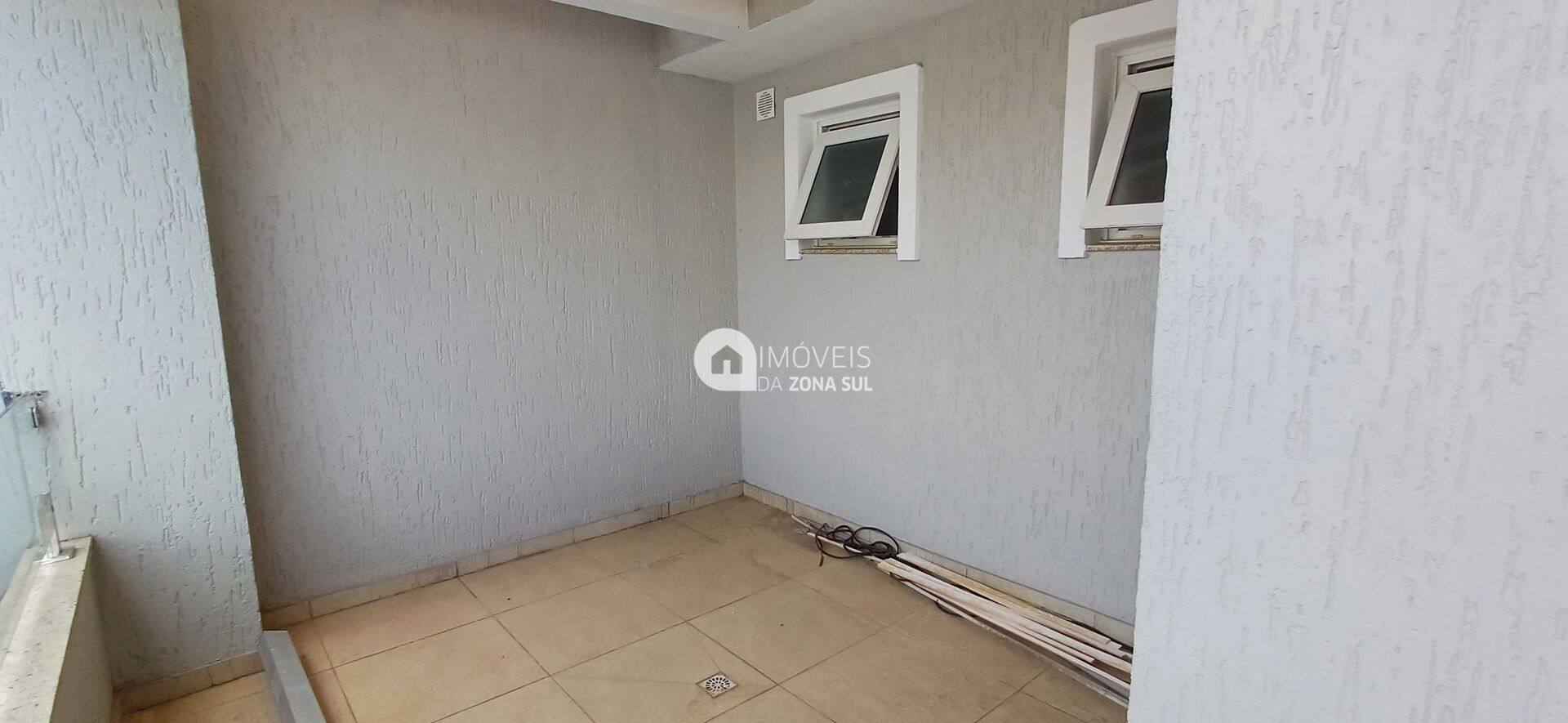 Ótimo Sobrado no Residencial Lagos de Nova Ipanema
