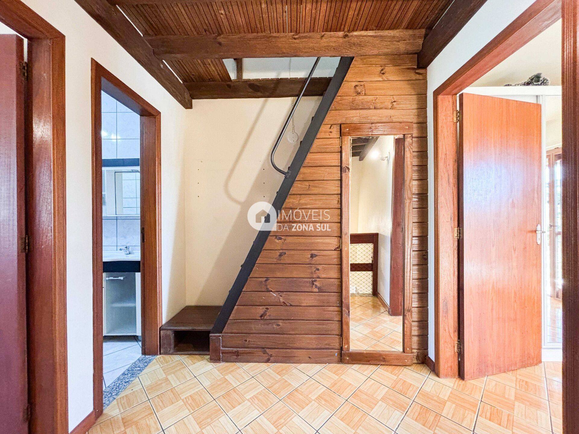 Casa para Vender com 1 vaga de garagem com 3 quartos 2 banheiros no bairro Hípica em Porto Alegre/RS