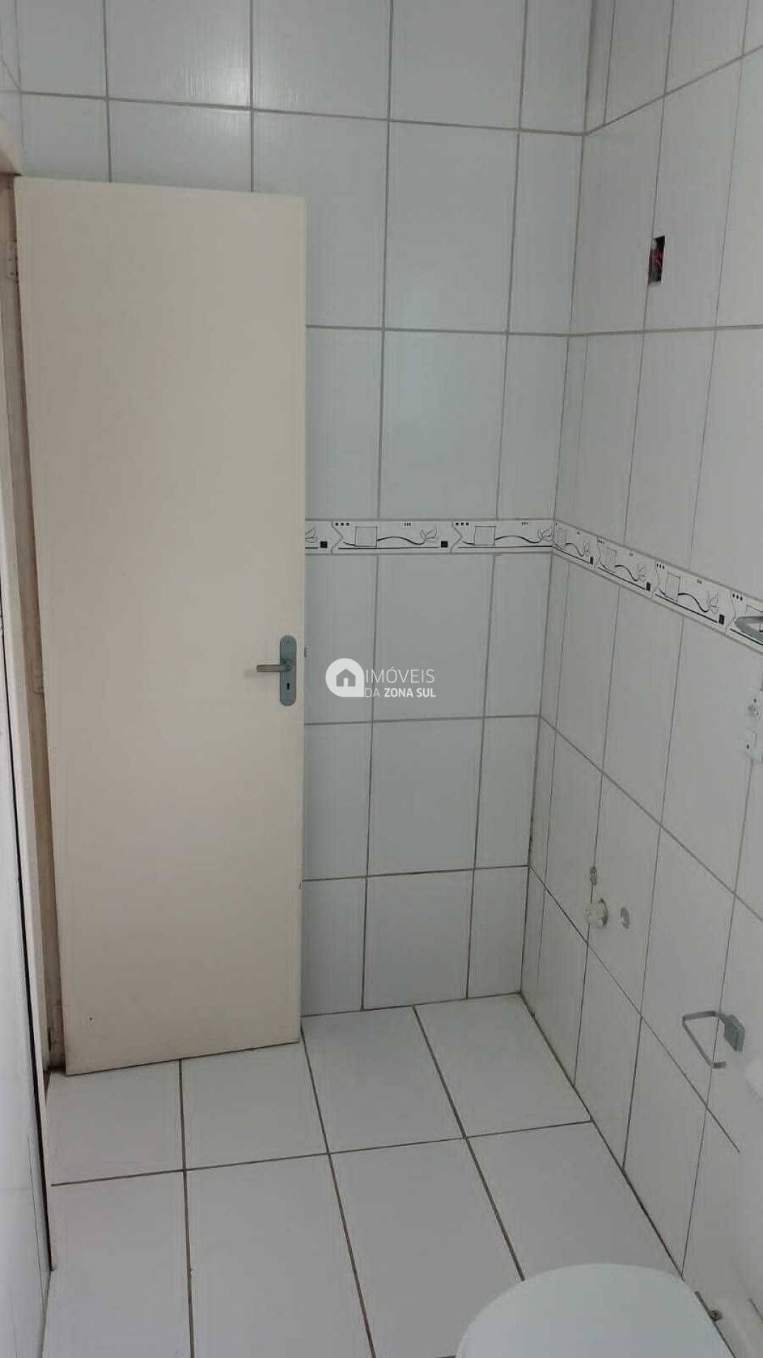 Casa para Vender com 2 vagas de garagem com 3 quartos 2 banheiros 1 suíte no bairro Belém Novo em Porto Alegre/RS