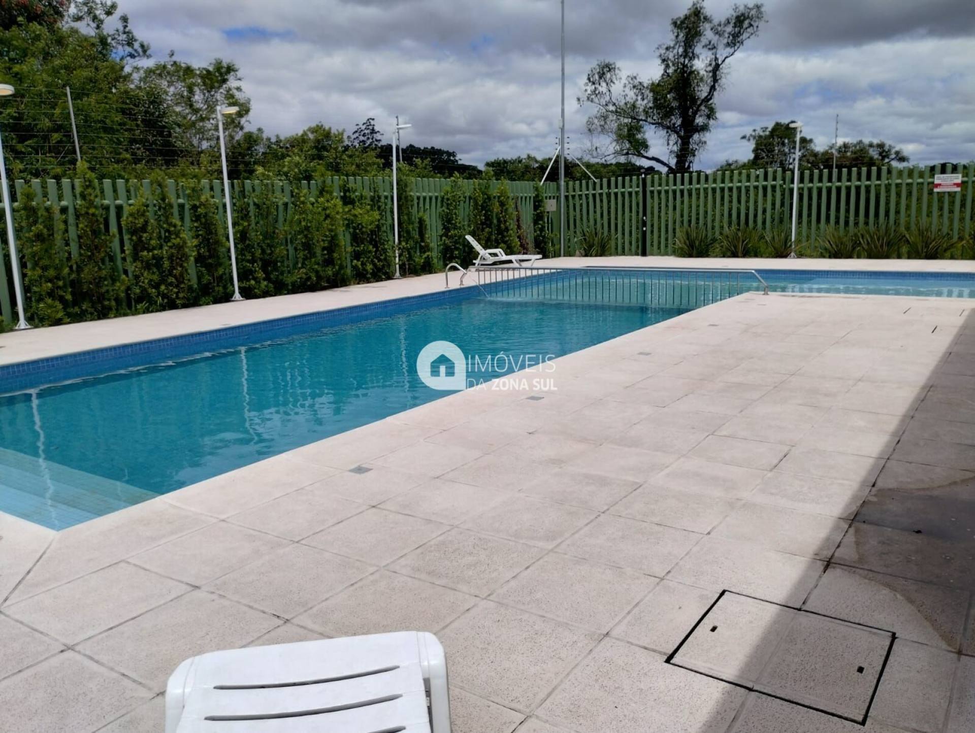 Casa para Vender com 2 vagas de garagem com 3 quartos 1 banheiro 1 suíte no bairro Cavalhada em Porto Alegre/RS
