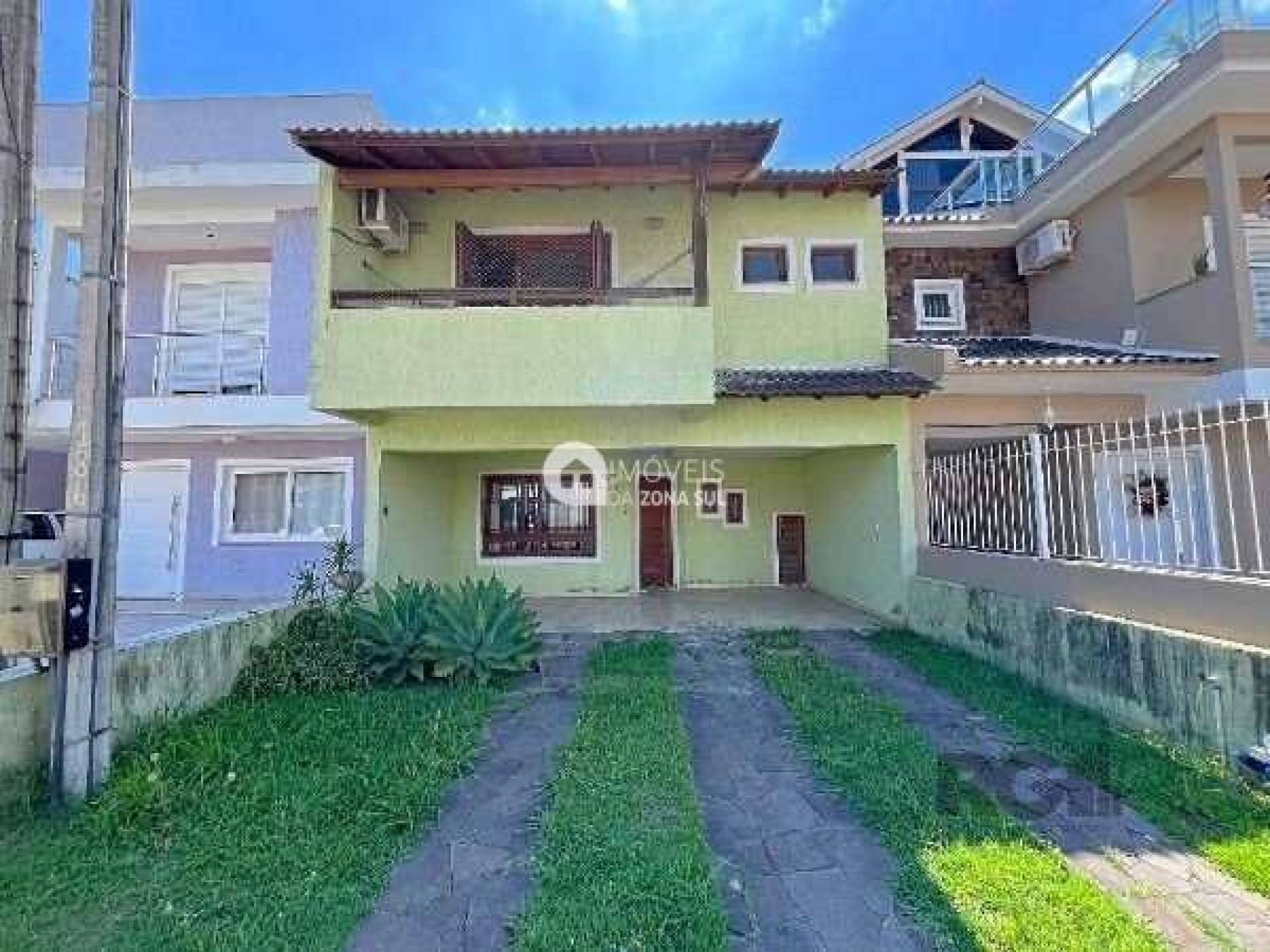 Sobrado 3 dormitórios no Lagos