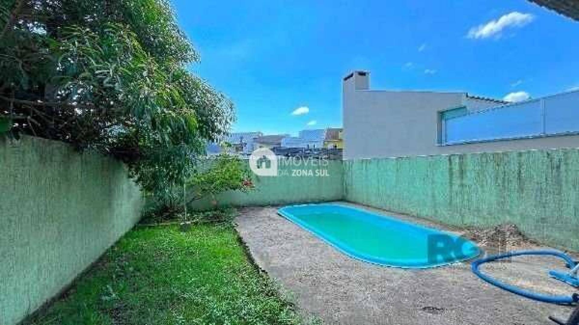 Sobrado 3 dormitórios no Lagos