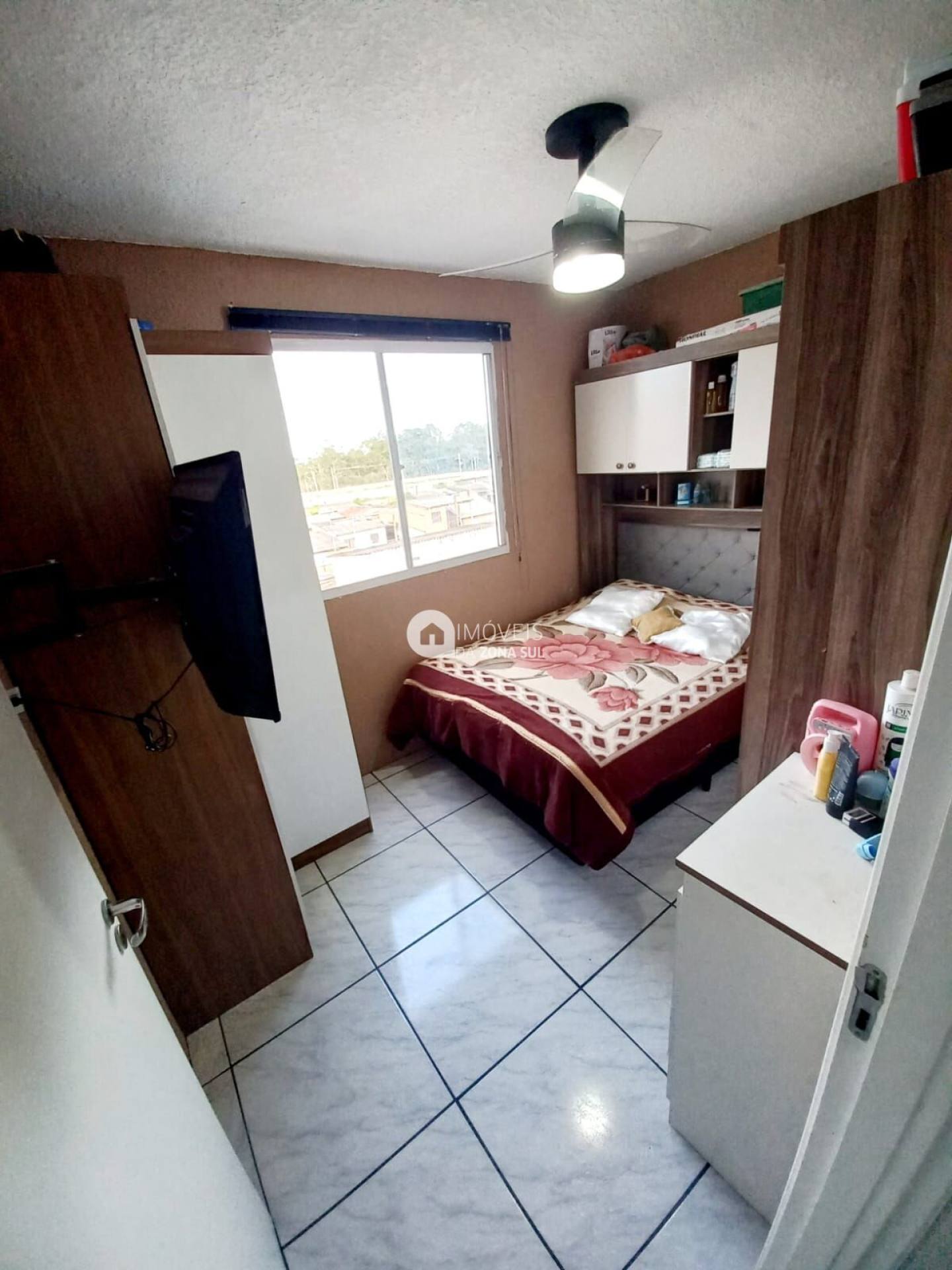 Apartamento para Vender com 2 quartos 1 banheiro no bairro Restinga em Porto Alegre/RS