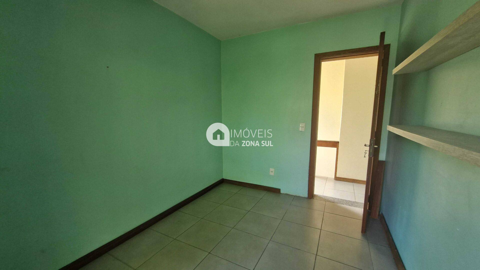 Casa para Vender com 4 vagas de garagem com 2 quartos 2 banheiros no bairro Hípica em Porto Alegre/RS