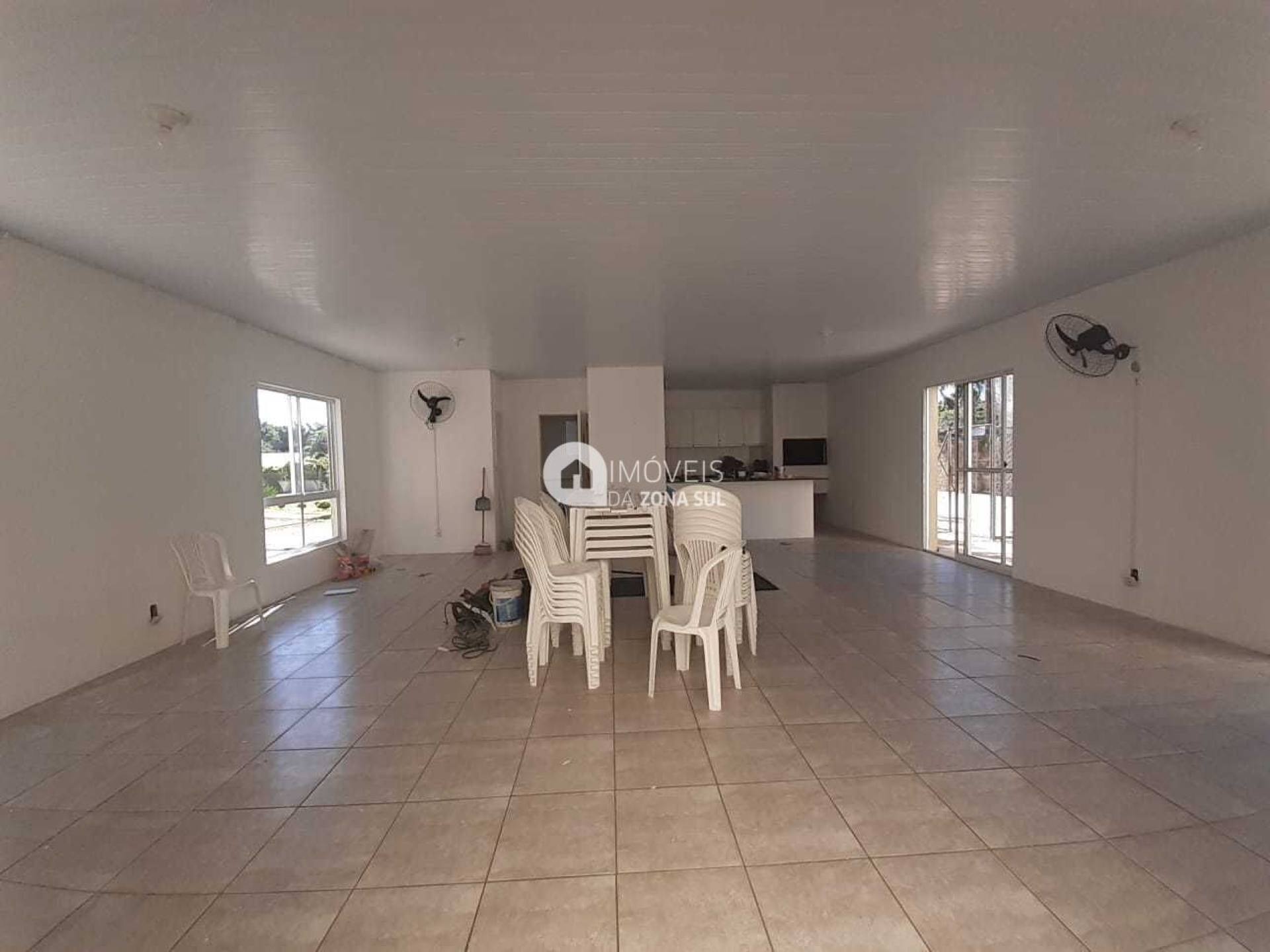 Apartamento para Vender com 1 vaga de garagem com 2 quartos 1 banheiro no bairro Restinga em Porto Alegre/RS