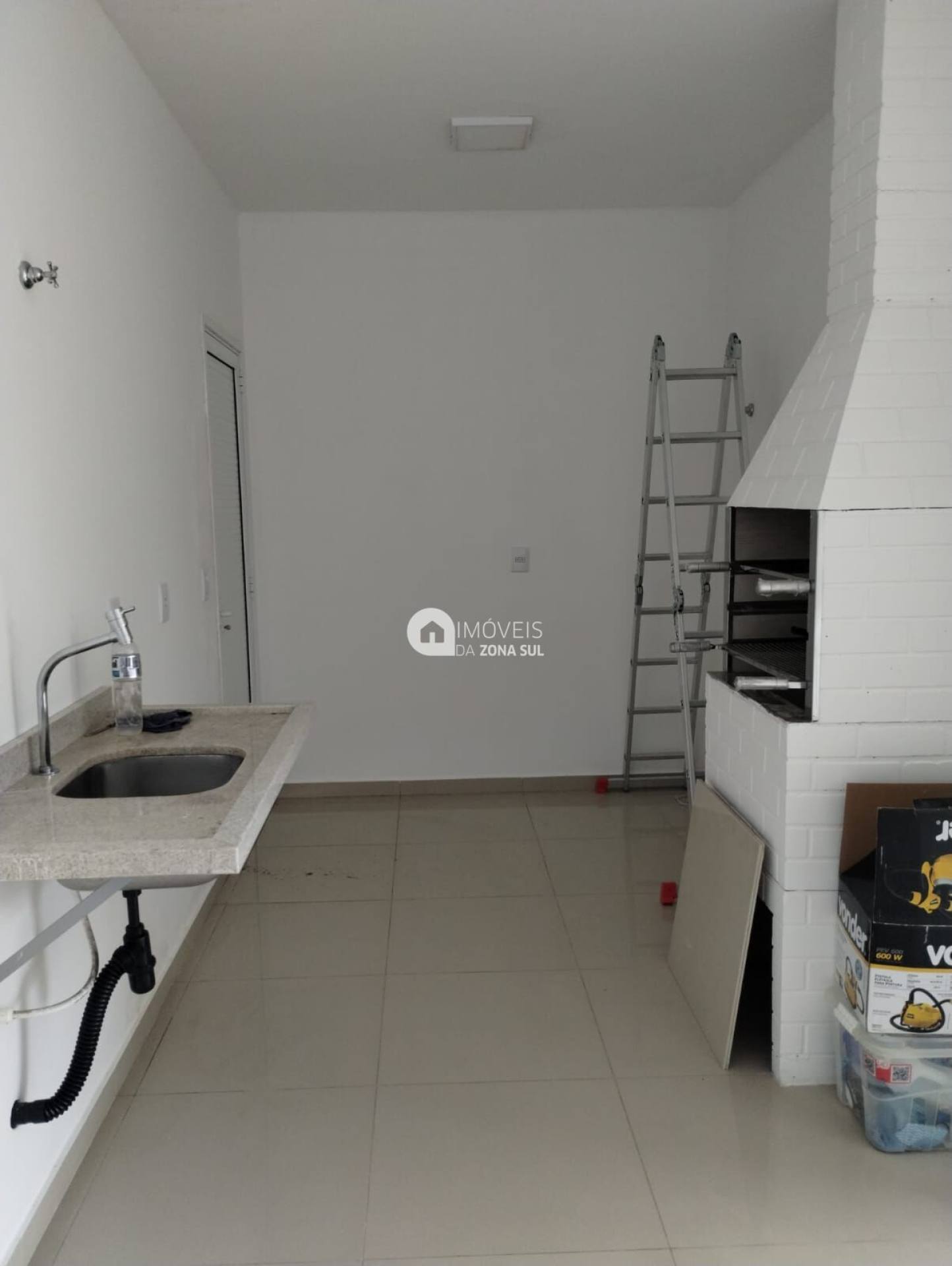 Casa para Vender com 1 vaga de garagem com 3 quartos 2 banheiros 1 suíte no bairro Aberta dos Morros em Porto Alegre/RS