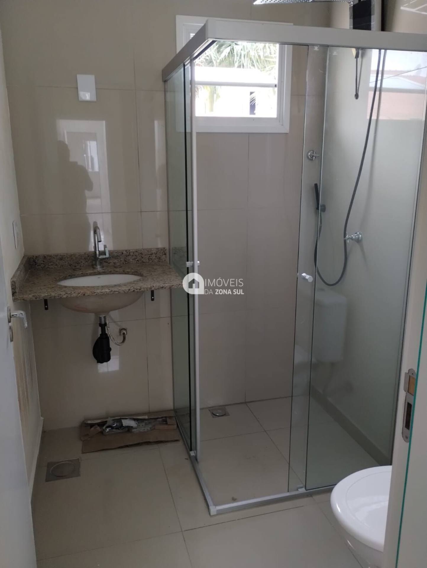 Casa para Vender com 1 vaga de garagem com 3 quartos 2 banheiros 1 suíte no bairro Aberta dos Morros em Porto Alegre/RS