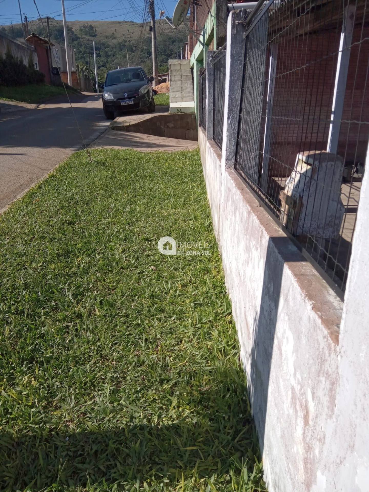 Casa para Vender com 2 vagas de garagem com 2 quartos 1 banheiro no bairro Campo Novo em Porto Alegre/RS