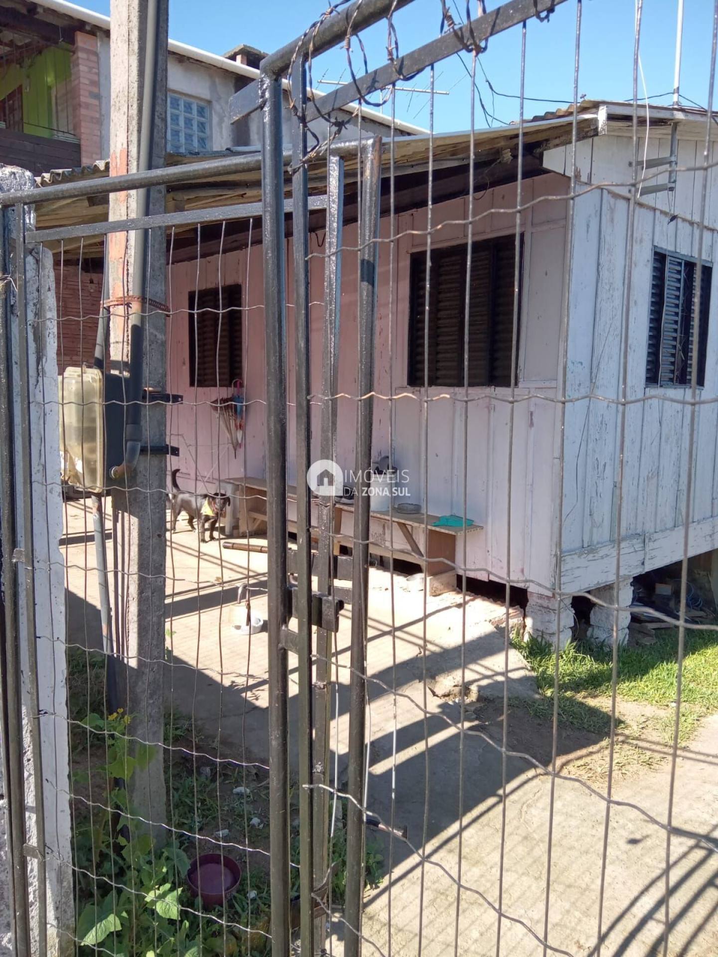 Casa para Vender com 2 vagas de garagem com 2 quartos 1 banheiro no bairro Campo Novo em Porto Alegre/RS