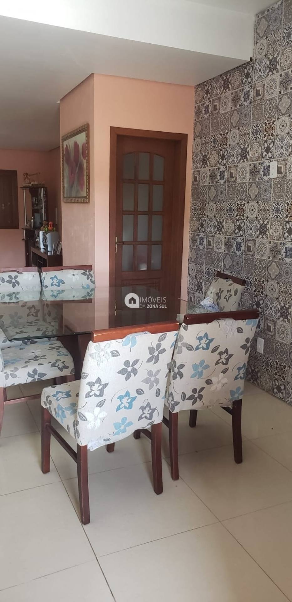 Casa para Vender com 1 vaga de garagem com 2 quartos 3 banheiros 2 suítes no bairro Vila Nova em Porto Alegre/RS