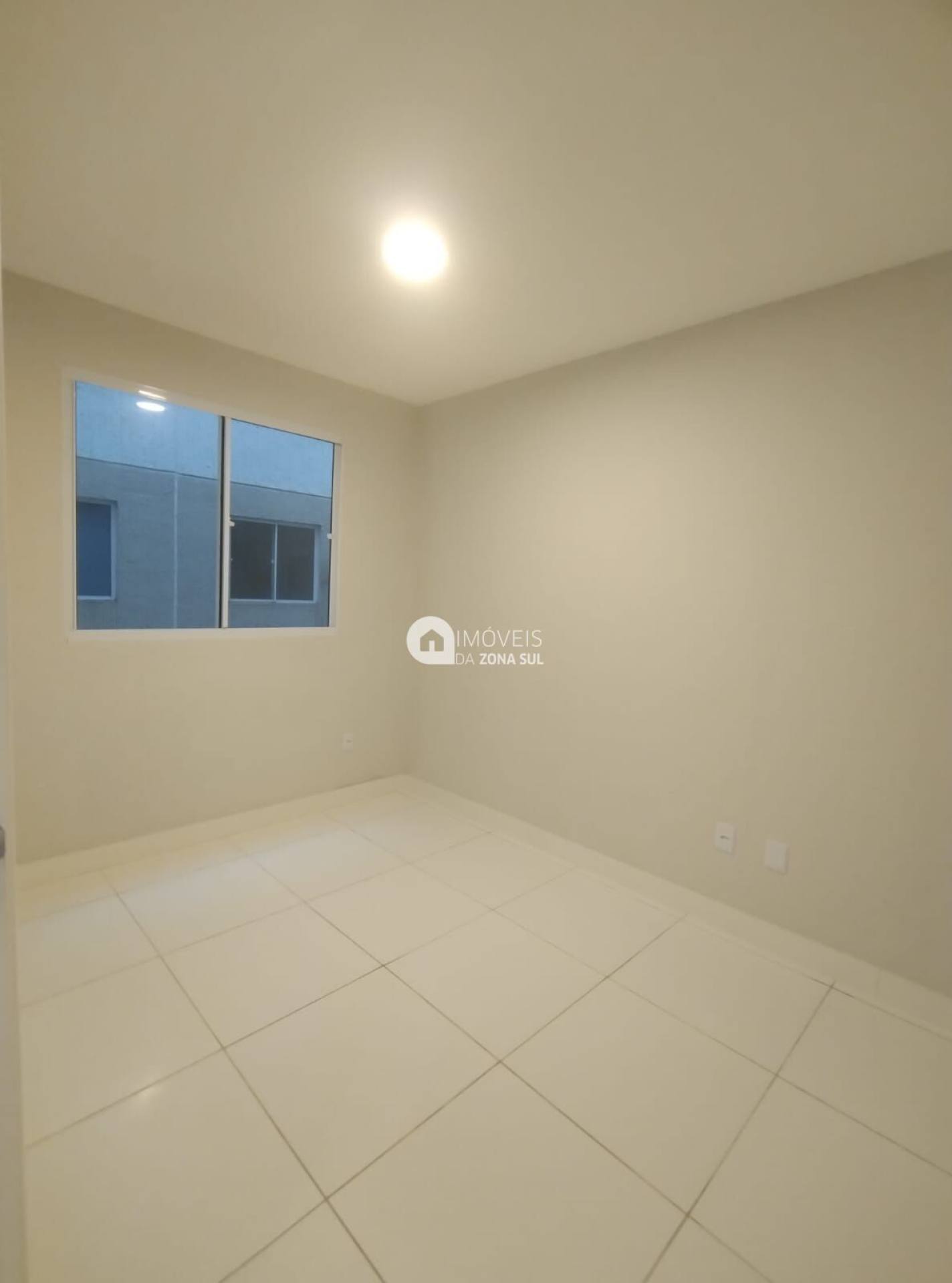 Apartamento para Vender com 1 vaga de garagem com 2 quartos 1 banheiro no bairro Restinga em Porto Alegre/RS