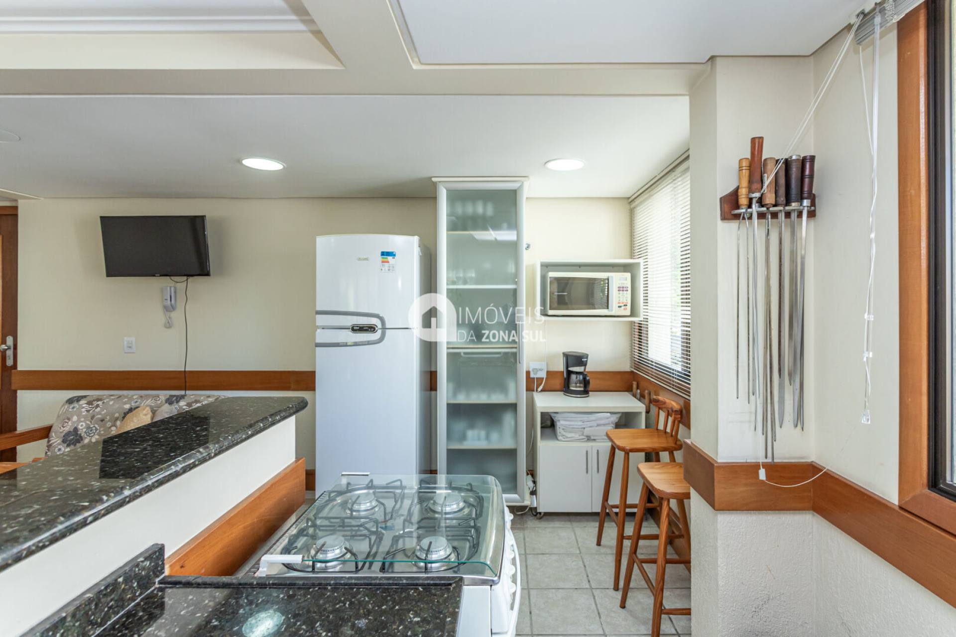 Apartamento para Vender com 2 vagas de garagem com 3 quartos 1 banheiro 1 suíte no bairro Menino Deus em Porto Alegre/RS