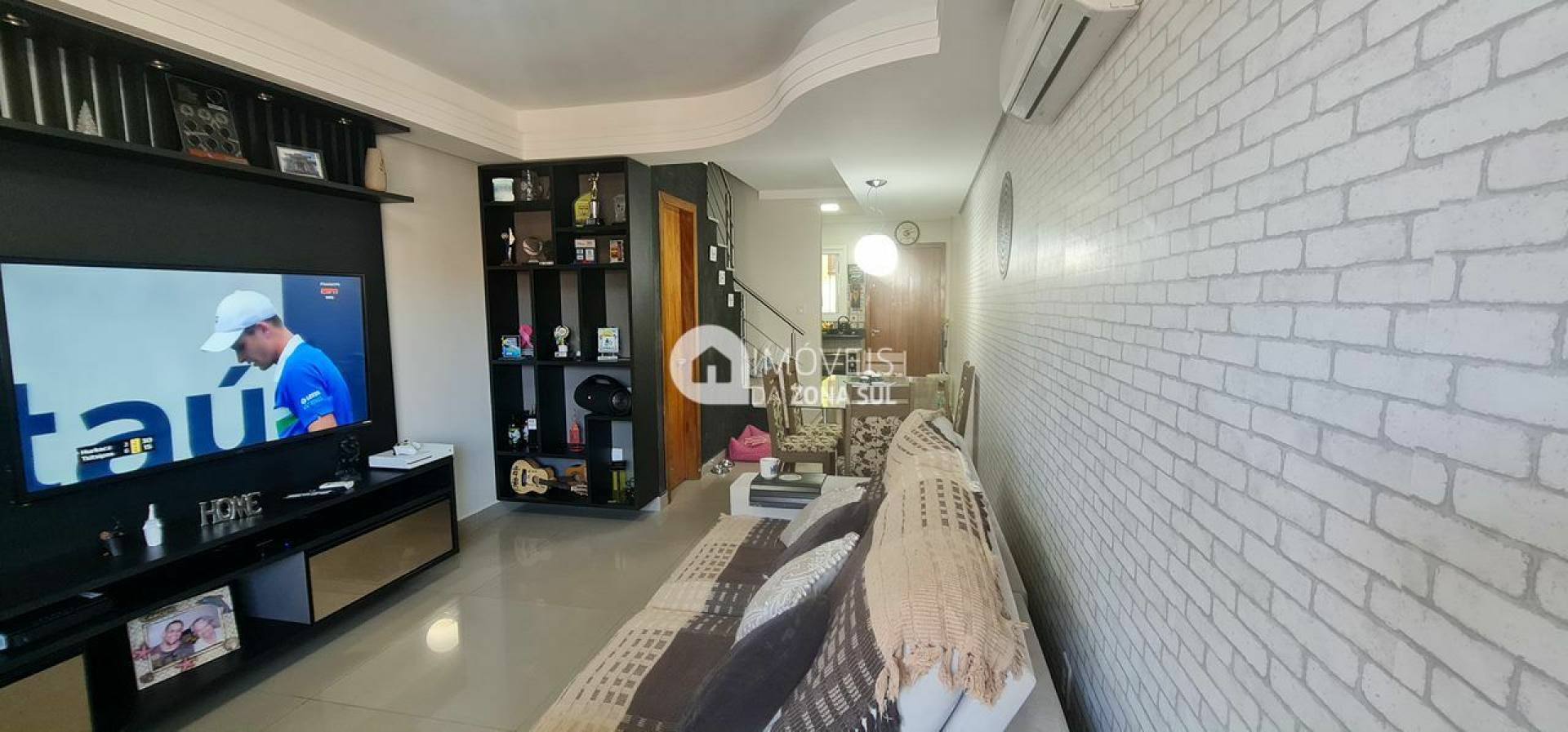 Sobrado para Vender com 1 vaga de garagem com 2 quartos 2 banheiros 1 suíte no bairro Aberta dos Morros em Porto Alegre/RS
