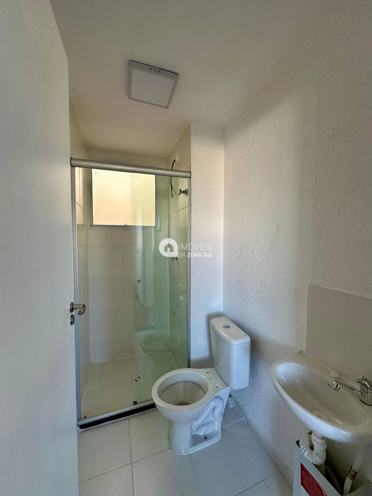 Apartamento para Vender com 1 vaga de garagem com 2 quartos 1 banheiro no bairro Restinga em Porto Alegre/RS