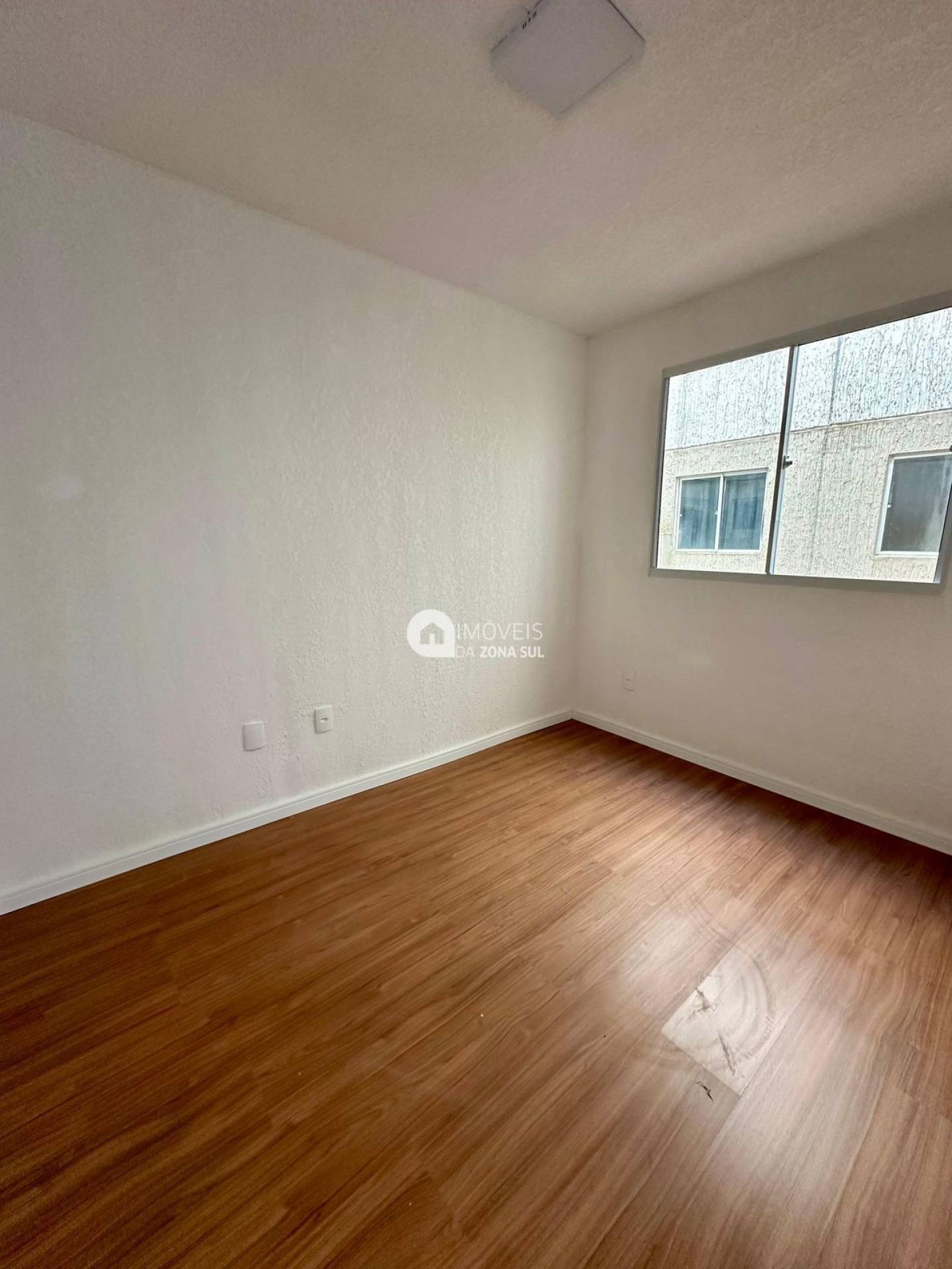 Apartamento para Vender com 1 vaga de garagem com 2 quartos 1 banheiro no bairro Restinga em Porto Alegre/RS
