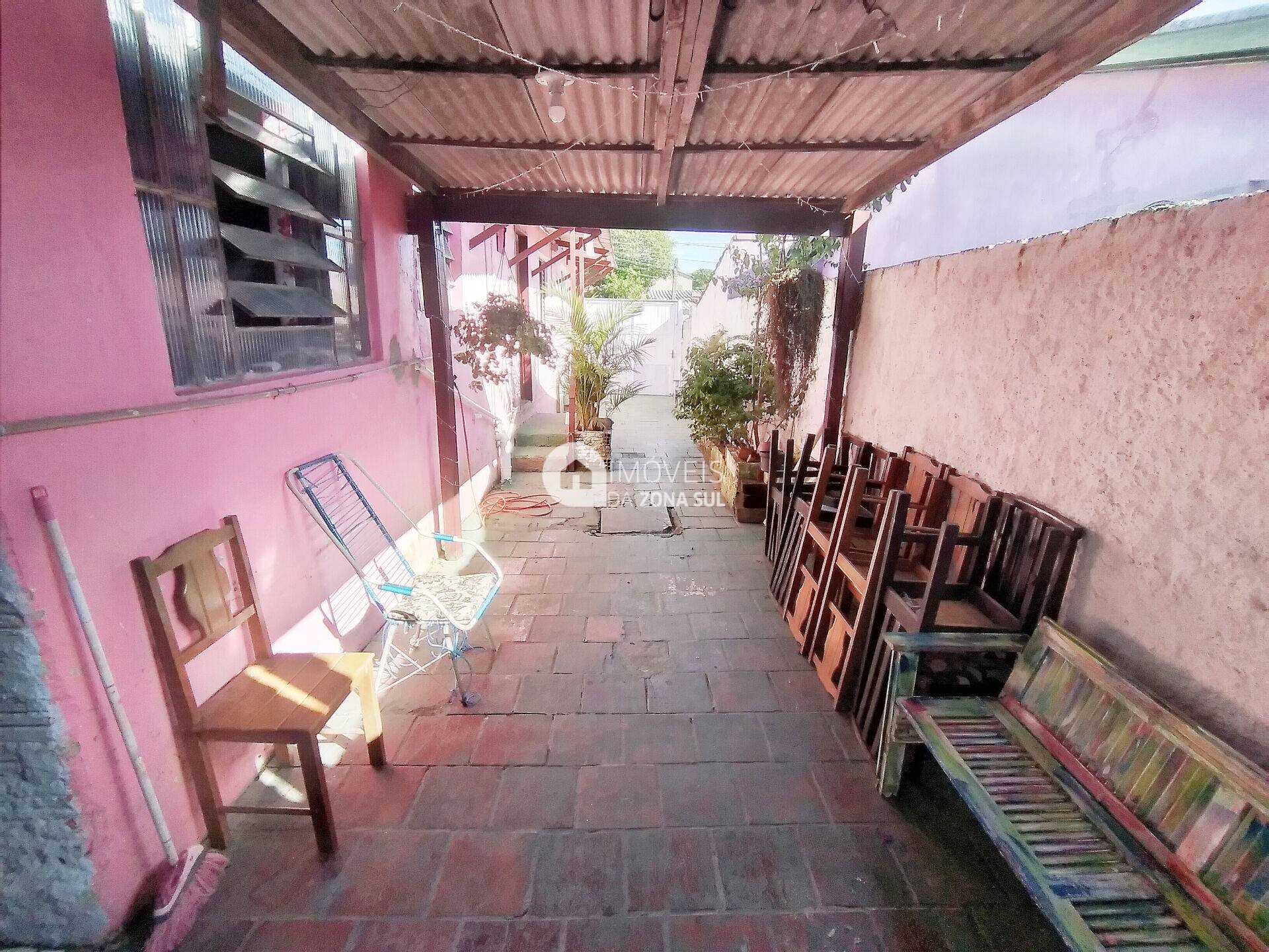 Casa para Vender com 2 vagas de garagem com 3 quartos 3 banheiros no bairro Restinga em Porto Alegre/RS