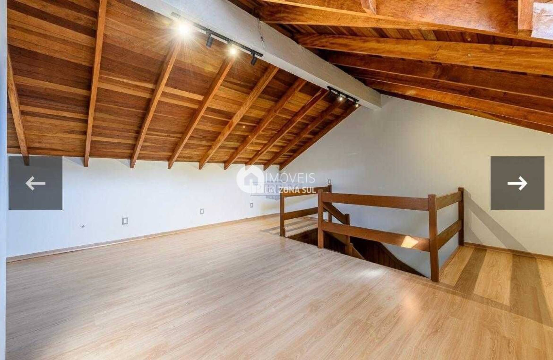 Sobrado para Vender com 2 vagas de garagem com 4 quartos 3 banheiros 1 suíte no bairro Ipanema em Porto Alegre/RS