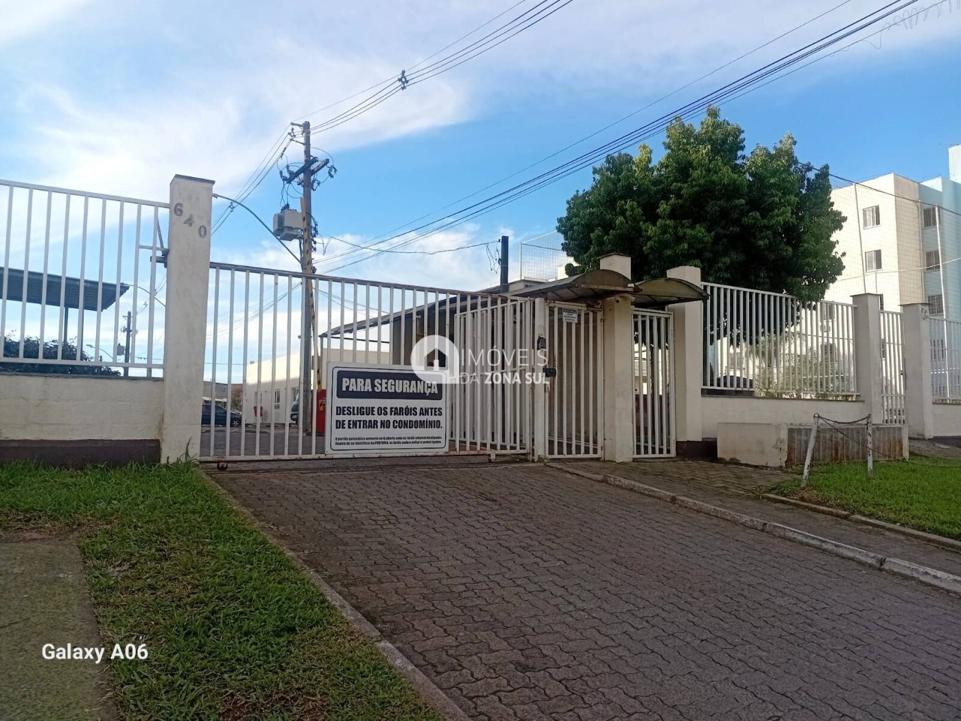 Apartamento 2 Dormitórios na Restinga Reformado