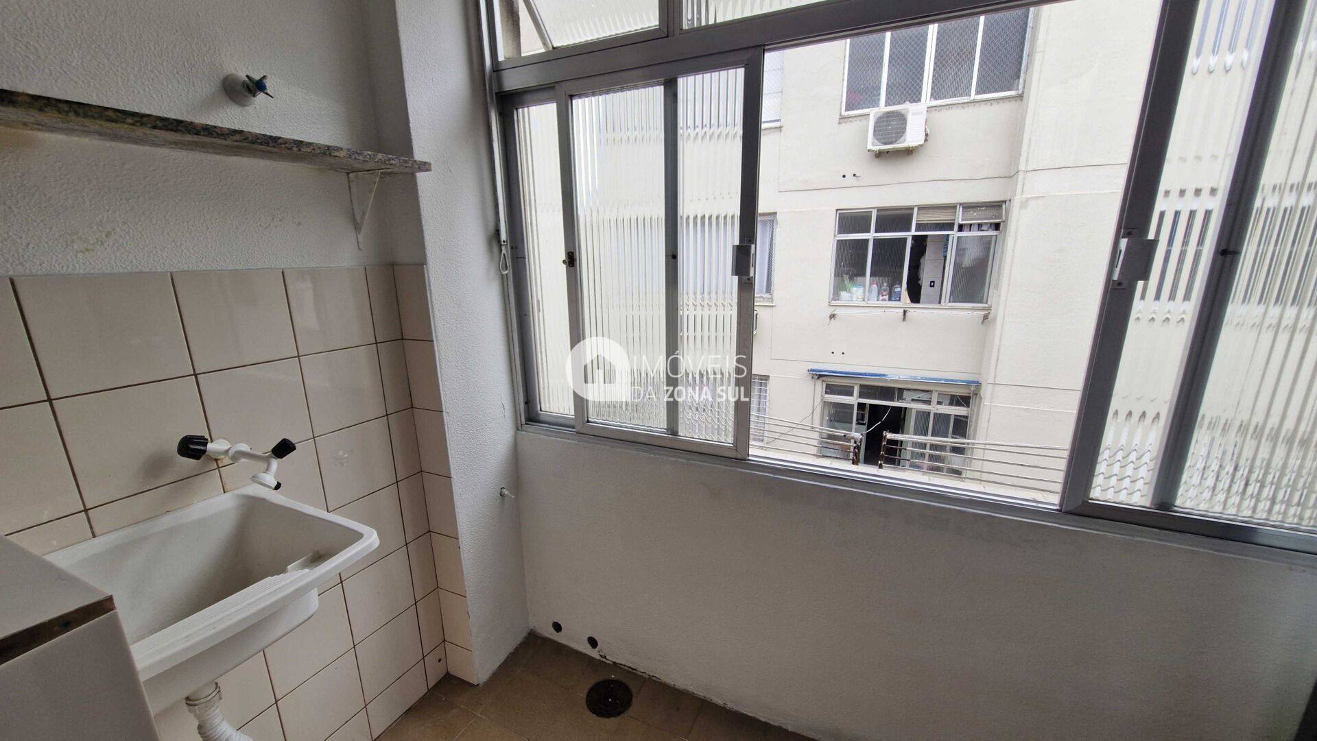 Apartamento para Alugar com 3 quartos 2 banheiros no bairro Tristeza em Porto Alegre/RS