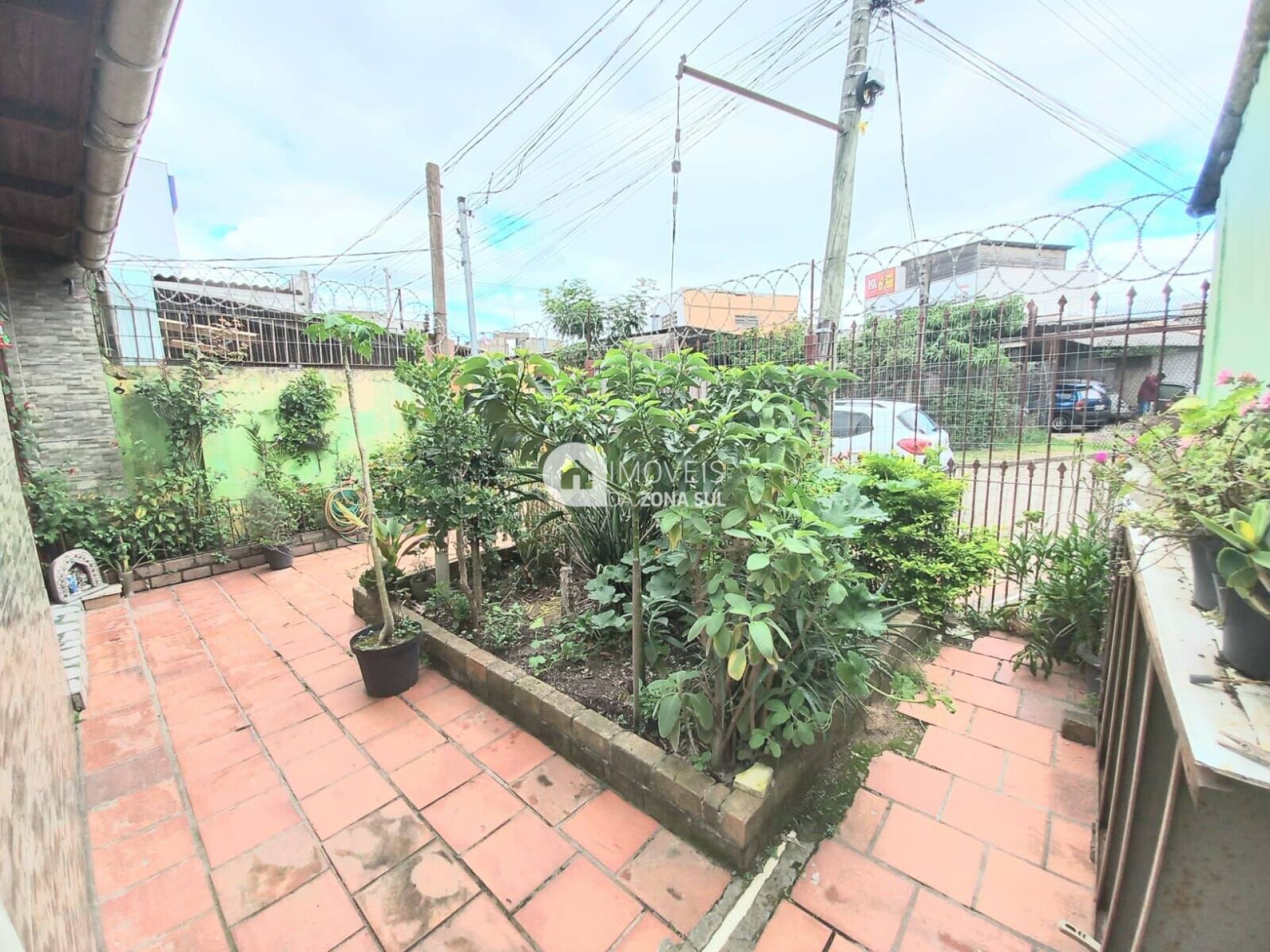 Casa para Vender com 2 quartos 1 banheiro no bairro Restinga em Porto Alegre/RS
