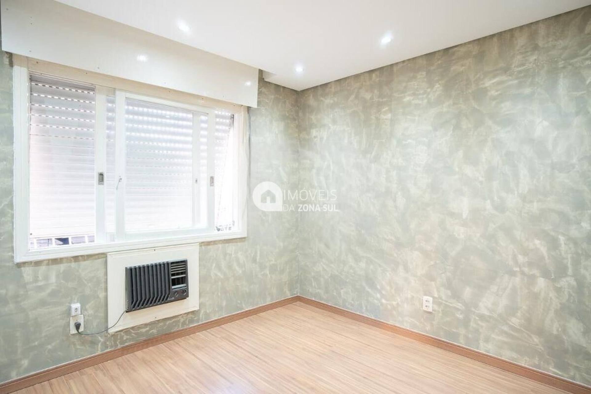 Ótimo Apartamento Térreo na Cavalhada